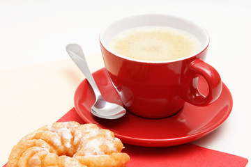 tasse kaffee mit gebäck