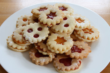 Mürbteigkekse zu Weihnachten