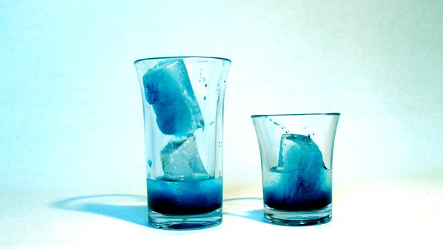 Shot glasses large/small with blue ice melting