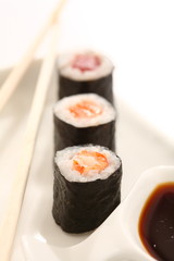 sushi maki garnele