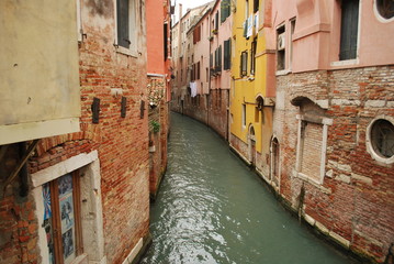 Fototapeta na wymiar Venetian canal