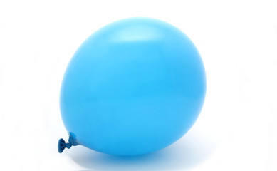 luftballon hellblau freigestellt