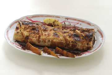 Strudel alla frutta e cioccolata