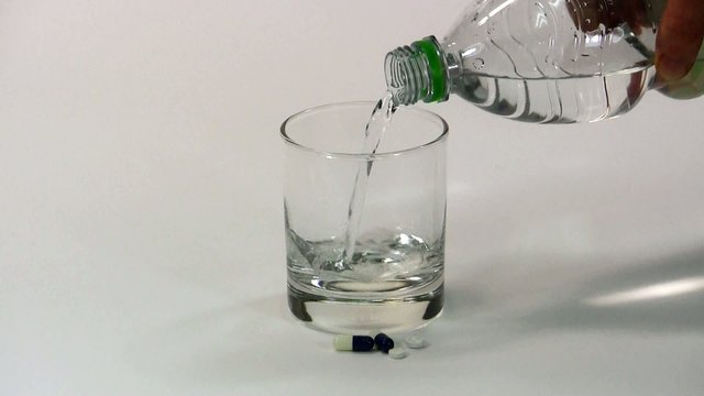 Wasser einschenken