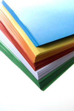 Risma di carta colorata