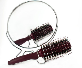 Comb and mirror