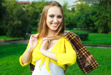 Fototapeta premium girl with shopping bags