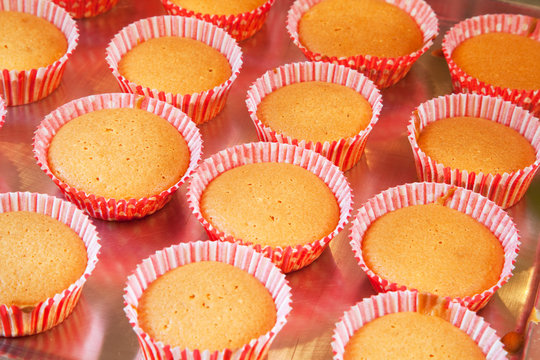 Baking cup cakes