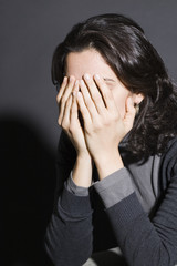 Junge Frau mit Depression