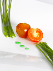 Obraz na płótnie Canvas salad of tomatoes and onions