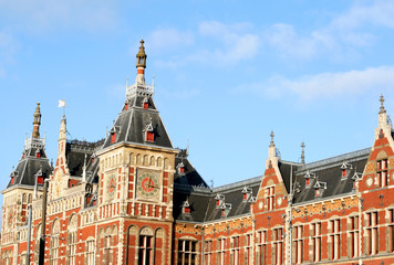 central train station in amsterdam