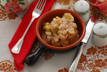 Cappone con anolini e salsa al prosciutto - Primi Emilia R.