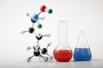 Molecular Chain witch flasks