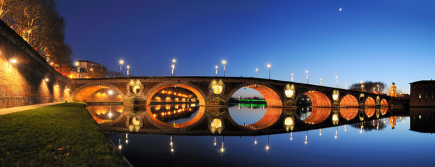 panoramique du pont neuf à Toulouse