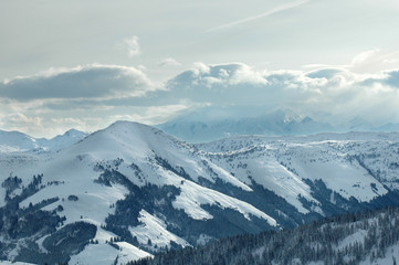Fototapeta na wymiar Winterliche Berglandschaft