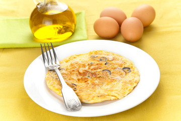 mushrooms olives and potatoes omelette