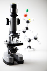 Microscope