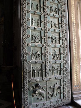 PUERTAS CATEDRAL MONREALE