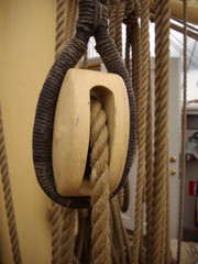 Block on sailing ship