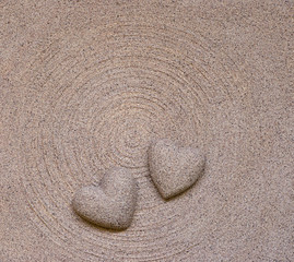 Fototapeta na wymiar Herzen aus Sand