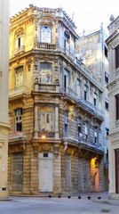 Fototapeta na wymiar Old Havana rocznika urządzony budynek