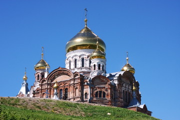 Fototapeta na wymiar White-highland St. Nicholas Monastery in the Perm region