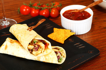 Tortillas mit Beilage