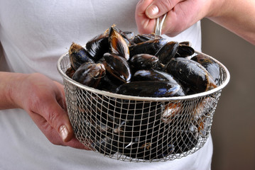 prepare organic mussel that they are ready to eat