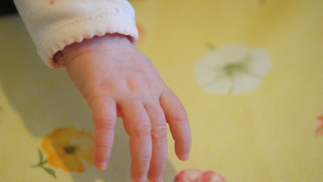 premiers pas de b&eacute;b&eacute;
