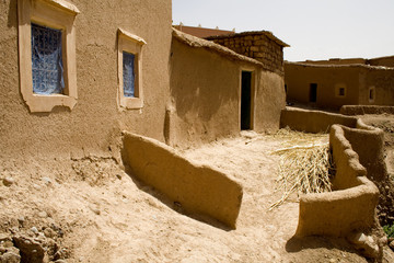 cour dans village du sud marocain