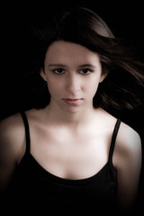 Fototapeta premium portrait d'une jeune femme brune