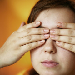Fototapeta premium Hands on eyes
