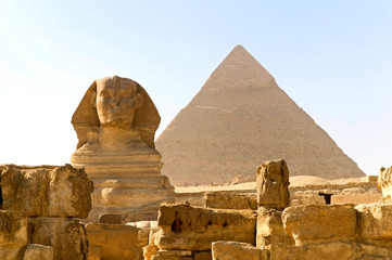 the Great Sphinx and Khafre pyramid of Giza, Egypt