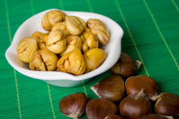 Cooked chestnut cores