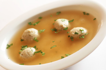 Markklösschensuppe
