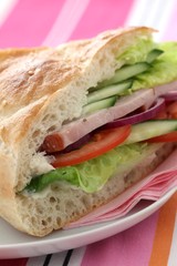Flatbread sandwich with ham and vegetables