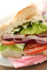 Flatbread sandwich with ham and vegetables