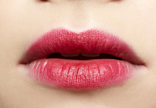 girl's lips zone make-up