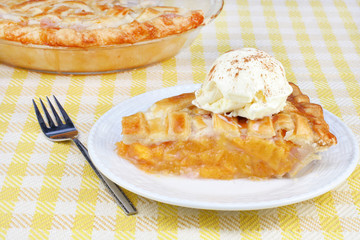 Peach Pie Ala Mode