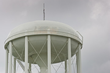Top of a water tower - obrazy, fototapety, plakaty