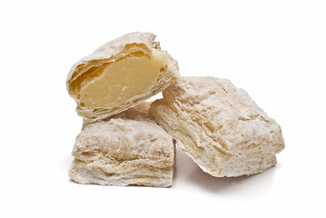 Dos pasteles y medio.