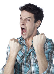 jeune homme poings cri violence