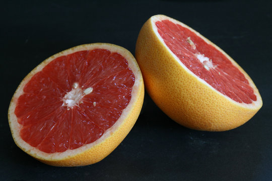 Grapefruit halbiert