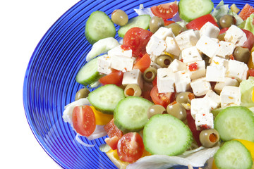SCHAFKÄSE MIT SALAT GRIECHISCHER ART