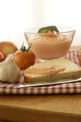 cottage cheese with tomato and onion as spread