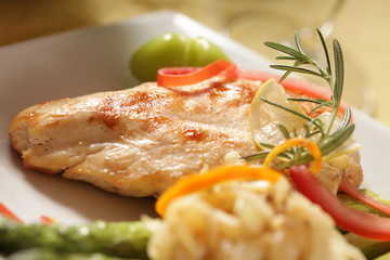 Horizontal dinner detail