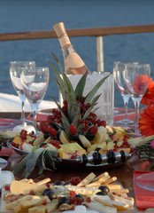 champagne and the dinner party table