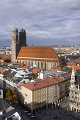 Fototapeta na wymiar Blick von Sankt Peter die Frauenkirche
