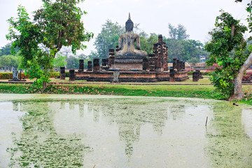 Fototapeta na wymiar Wat Mahathat, Sukhothai, Tajlandia,
