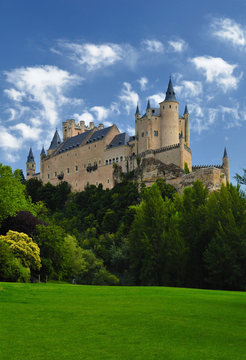 Segovia y Alc&aacute;zar